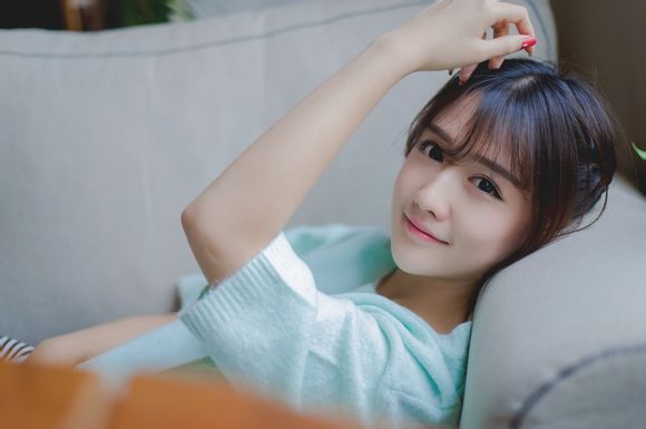 低头要有勇气 抬头要有底气